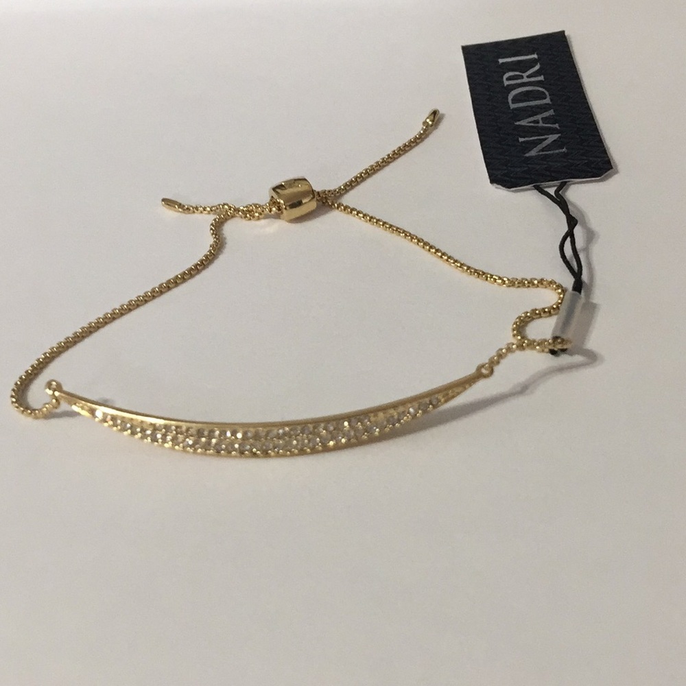 🌷Gorgeous Crystals paved crescent bar bracelet
